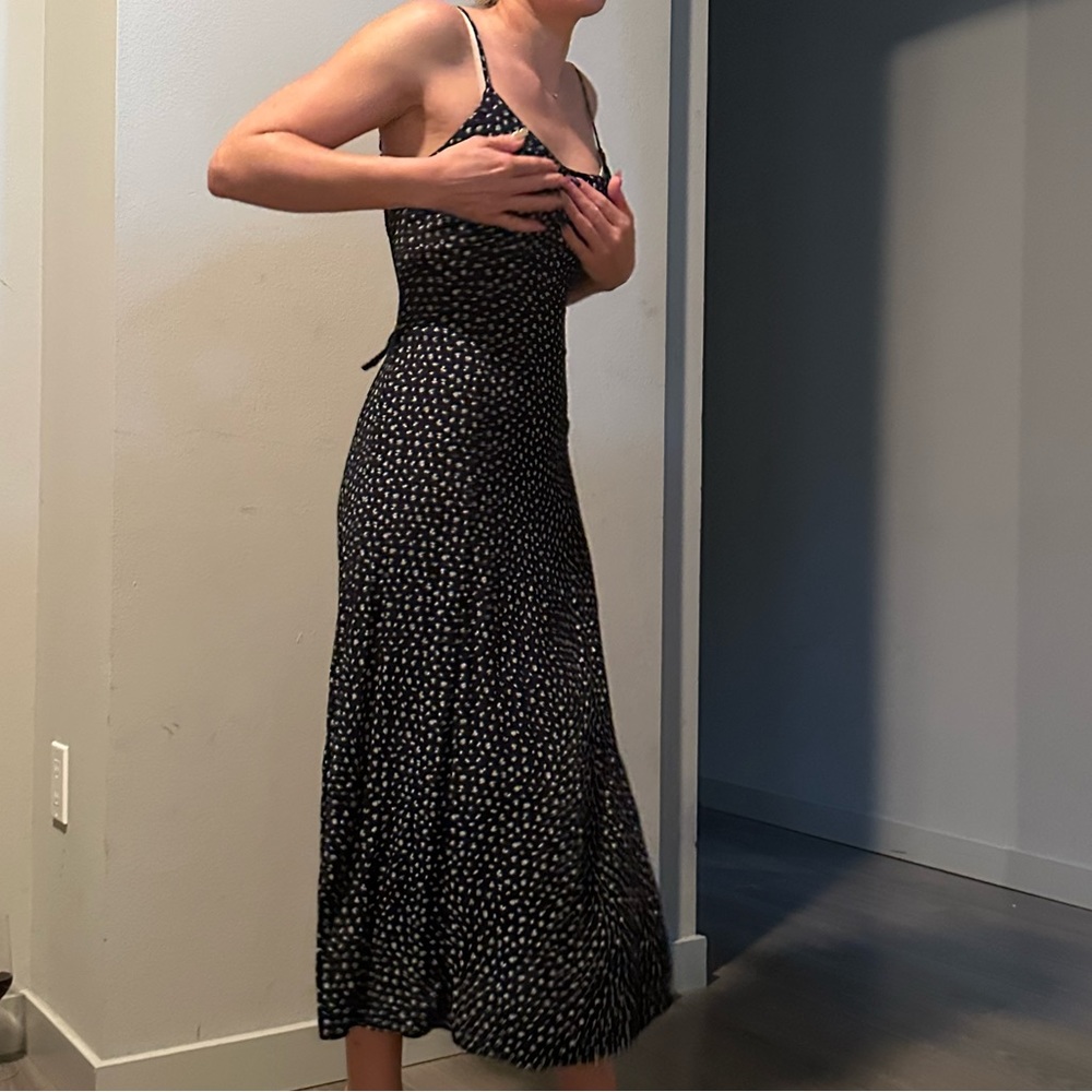 Model Avg. Size 2 (small) Height of model: 5’4 weight: 110